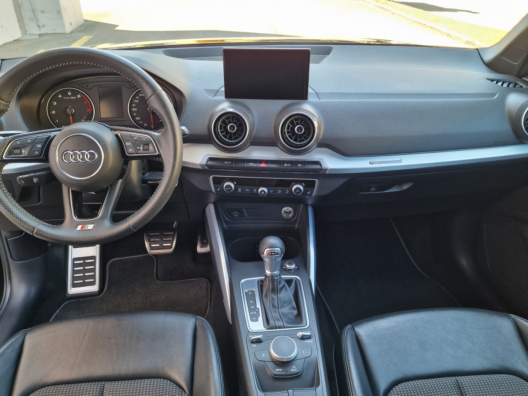 AUDI Q2 35 TFSI Sport S-tronic-image-9