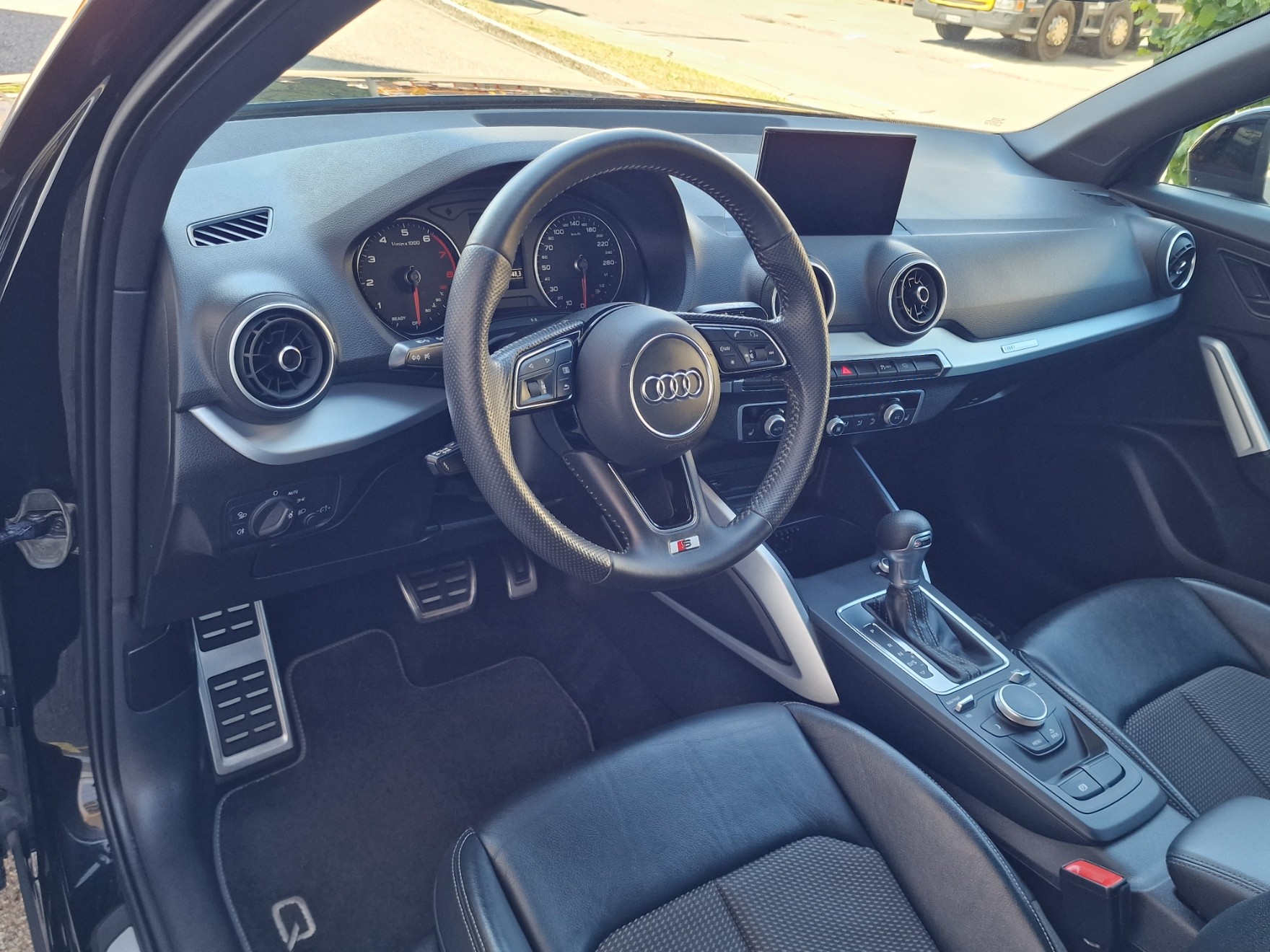 AUDI Q2 35 TFSI Sport S-tronic-image-8