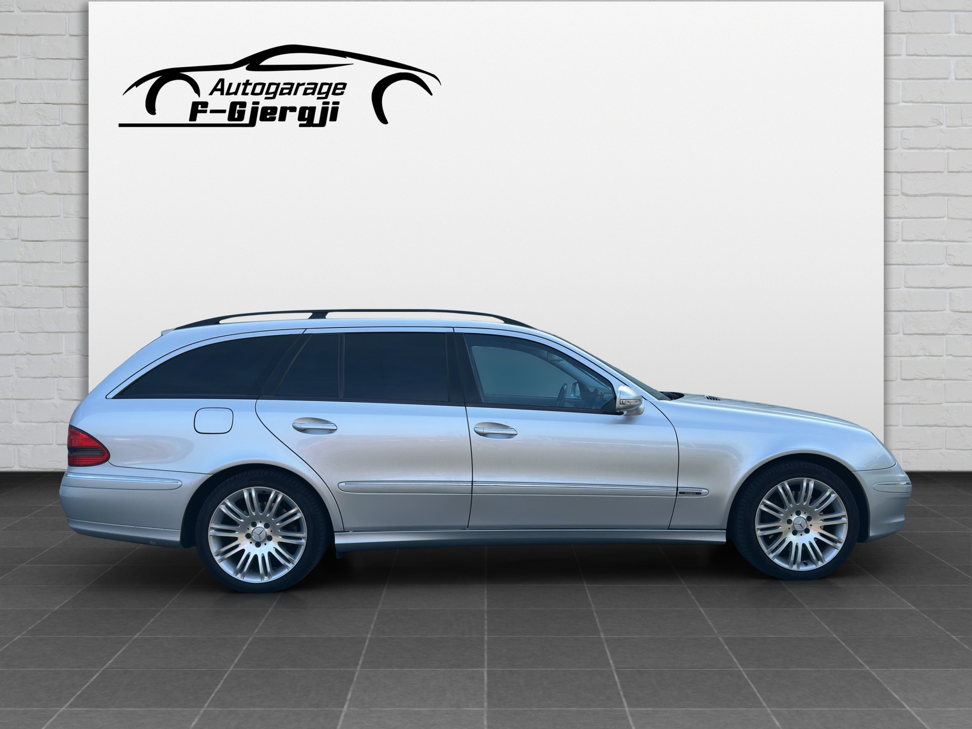 MERCEDES-BENZ E 320 CDI Avantgarde 4Matic Automatic-image-5