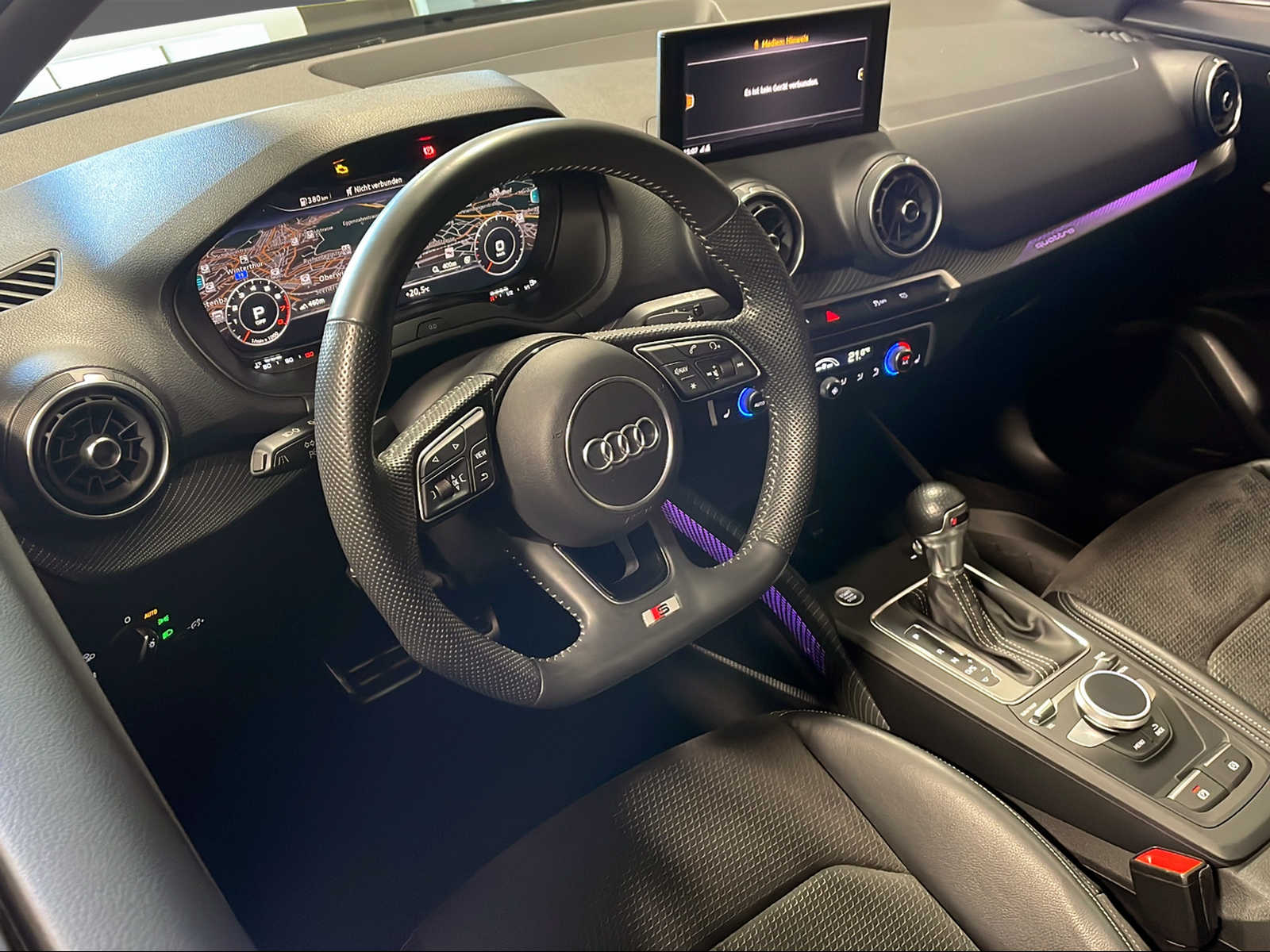 AUDI Q2 2.0 40 TFSI Sport quattro S-Tronic-image-4
