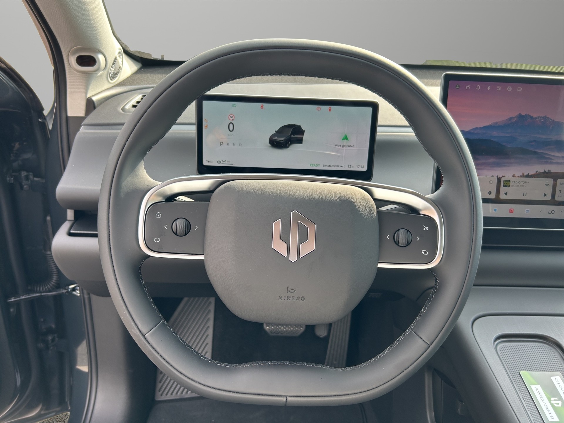 LEAPMOTOR C10 EV AWD-image-4