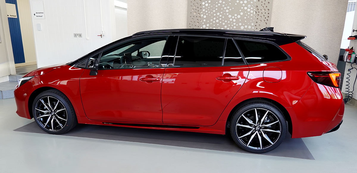 TOYOTA Corolla Touring Sports 2.0 HSD GR Sport e-CVT-showroom-element-1