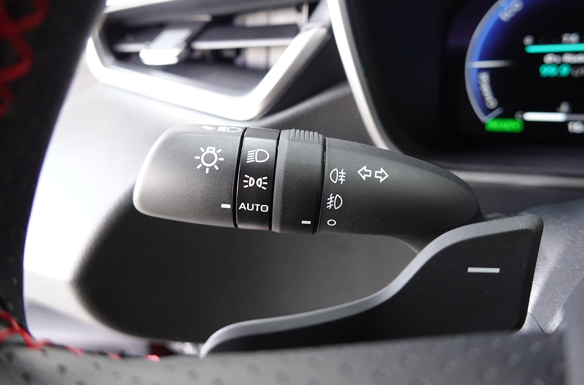 TOYOTA Corolla Touring Sports 2.0 HSD GR Sport e-CVT-image-14