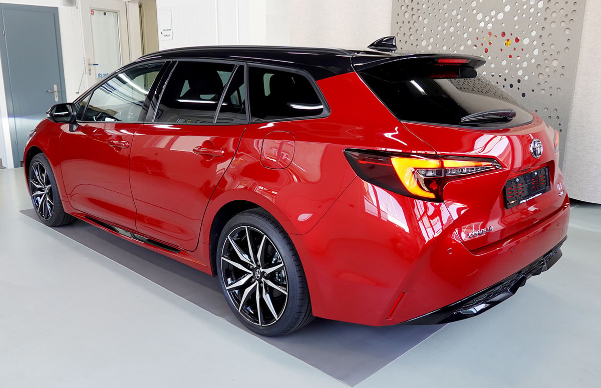 TOYOTA Corolla Touring Sports 2.0 HSD GR Sport e-CVT-showroom-element-2