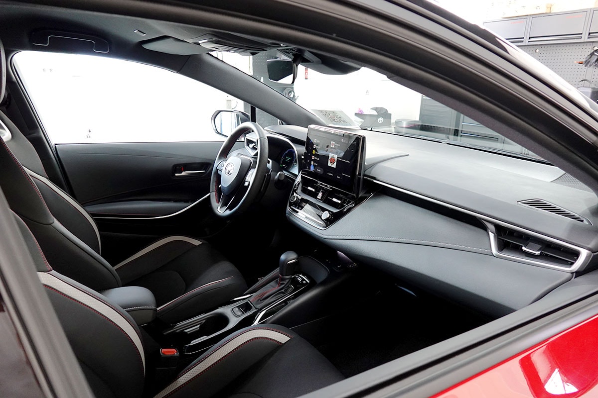 TOYOTA Corolla Touring Sports 2.0 HSD GR Sport e-CVT-image-5