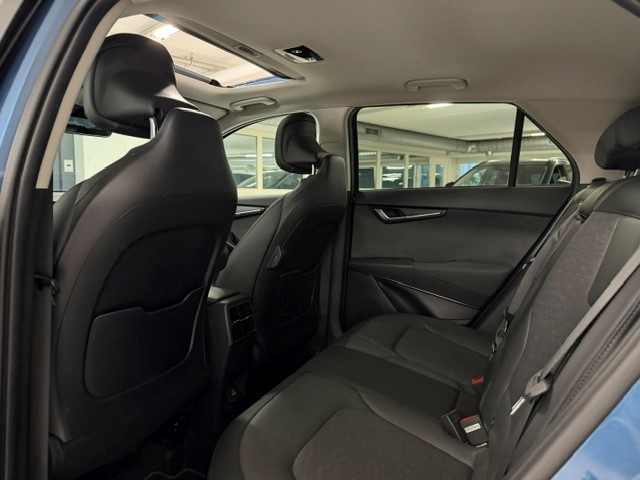 KIA Niro 1.6GDi Plug-in Hybrid Style DCT-image-7
