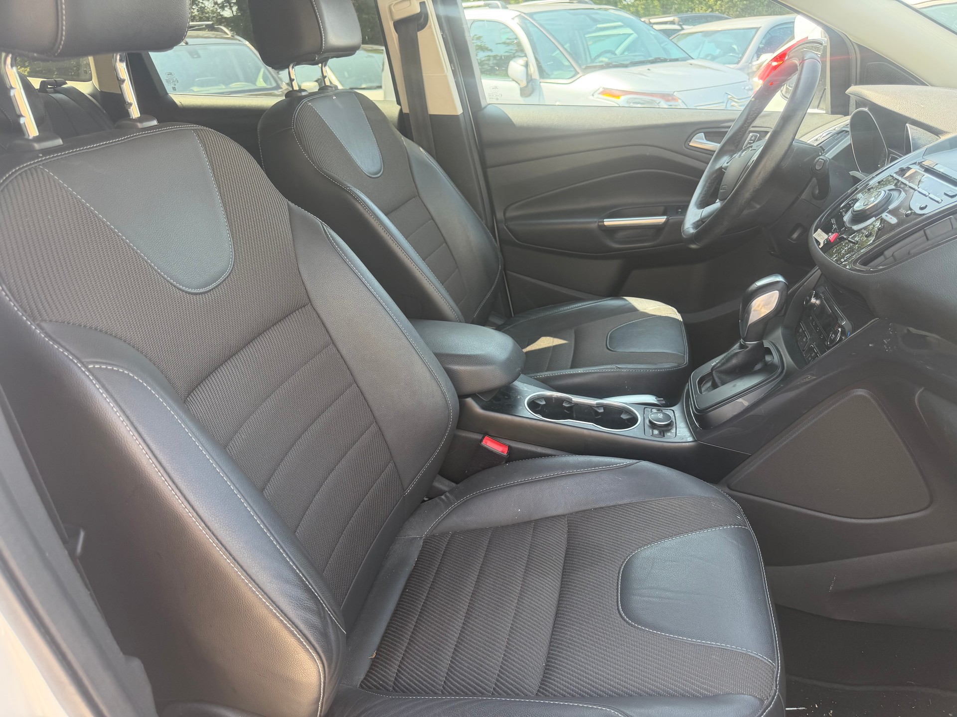 FORD Kuga 2.0 TDCi Titanium S 4WD PowerShift-image-5