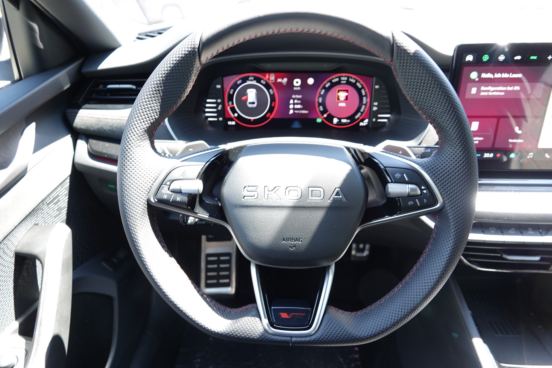 SKODA Octavia Combi 2.0 TSI RS 30 Years Edition DSG-image-15