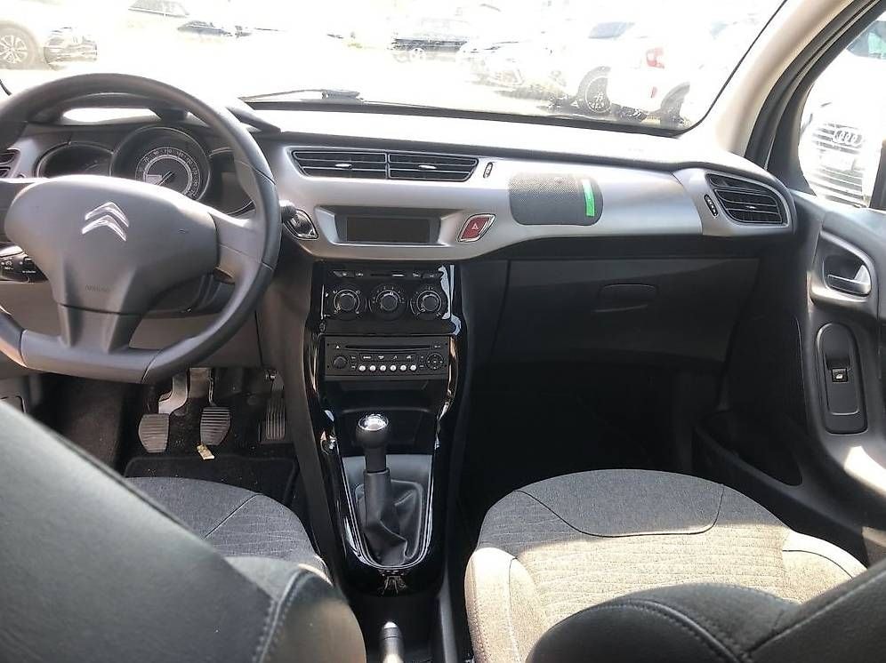 CITROEN C3 1.2i Attraction-image-5