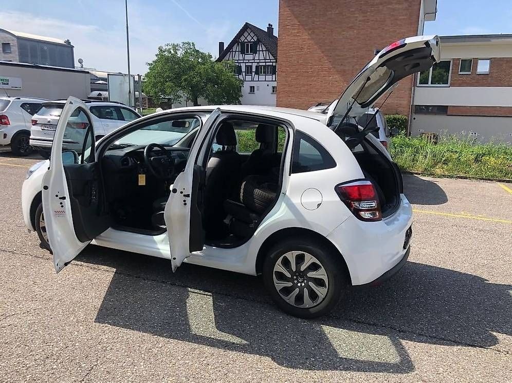 CITROEN C3 1.2i Attraction-image-4