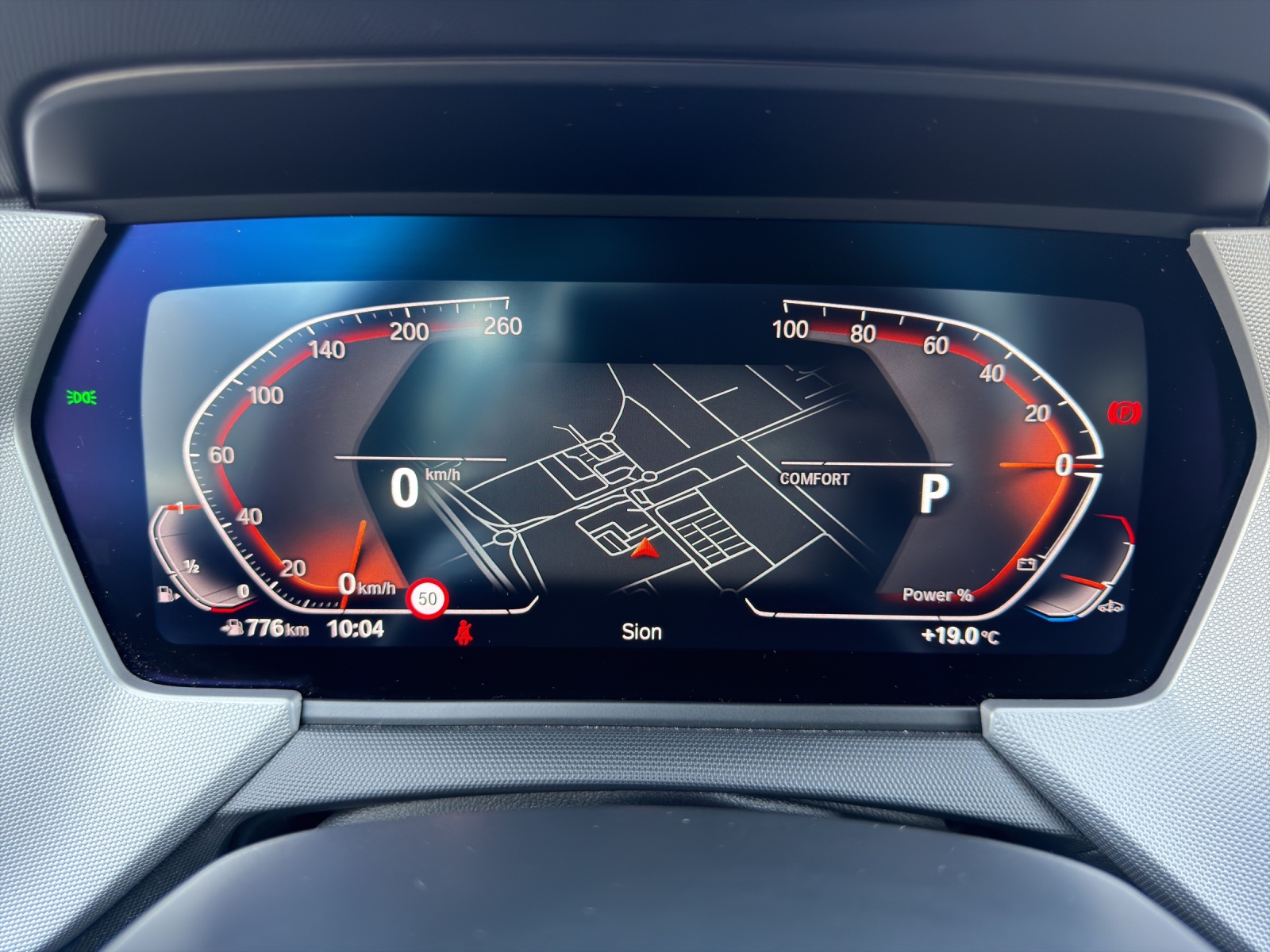BMW 118i Steptronic (CH)-image-12
