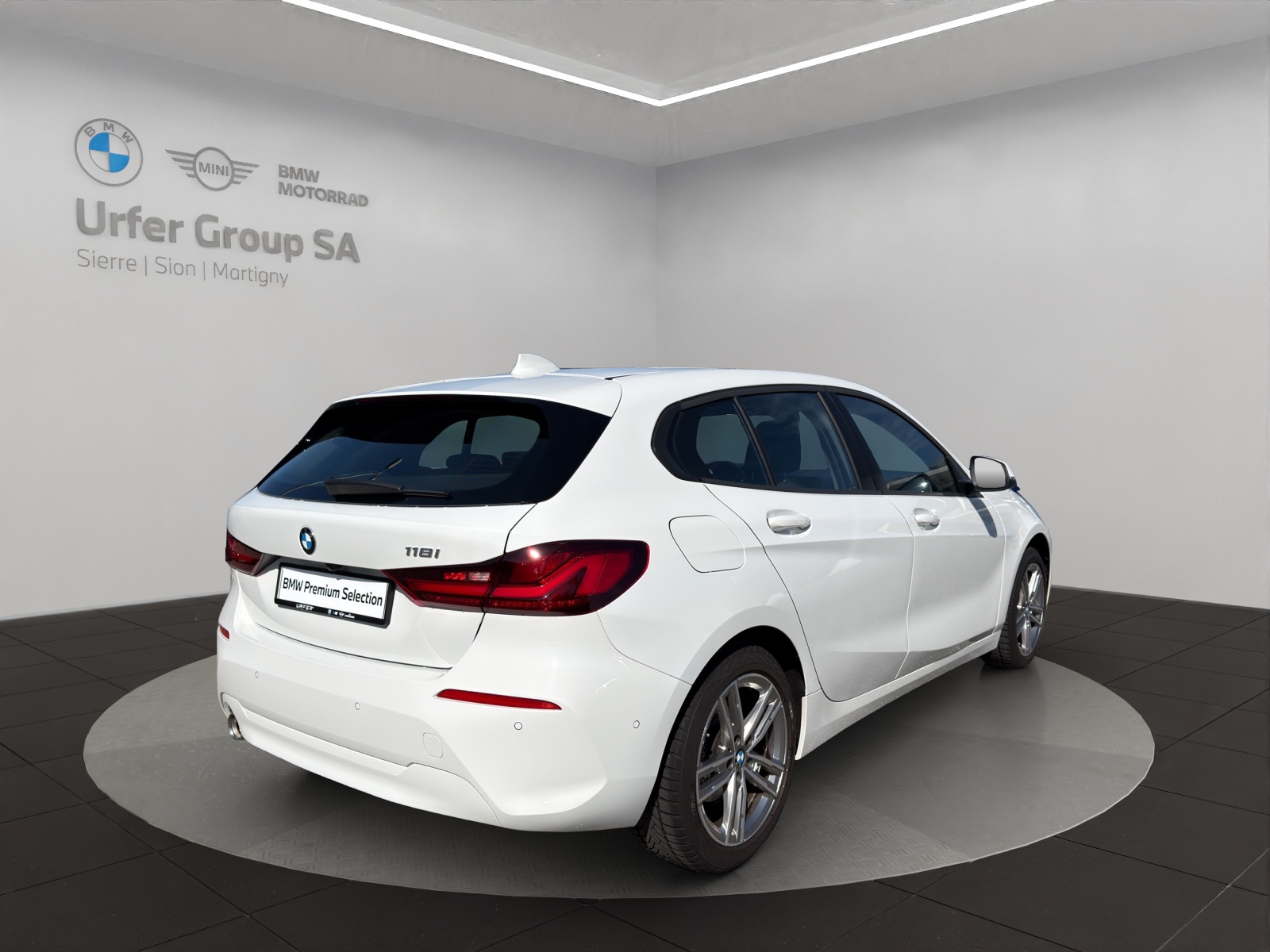 BMW 118i Steptronic (CH)-image-4