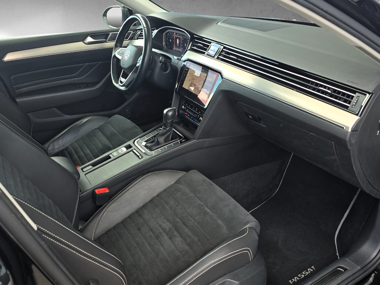 VW Passat 2.0 TDI BMT Elegance 4Motion DSG-image-1