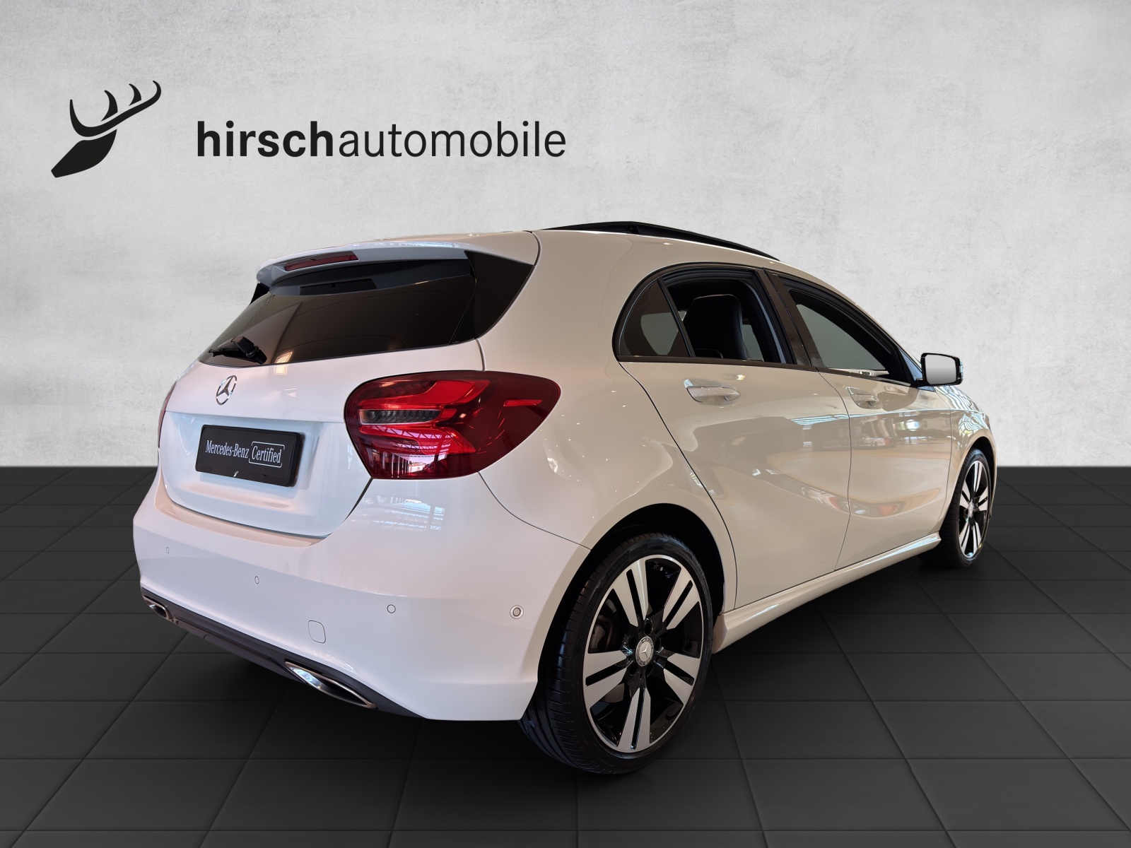MERCEDES-BENZ A 220 Urban 4Matic 7G-DCT-image-3