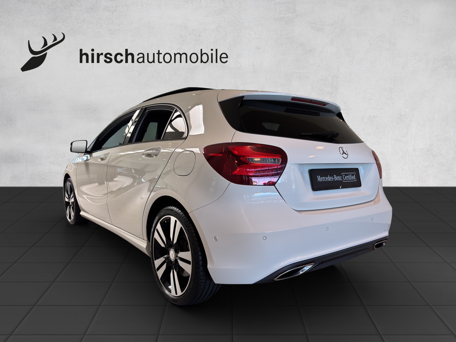 MERCEDES-BENZ A 220 Urban 4Matic 7G-DCT-image-1