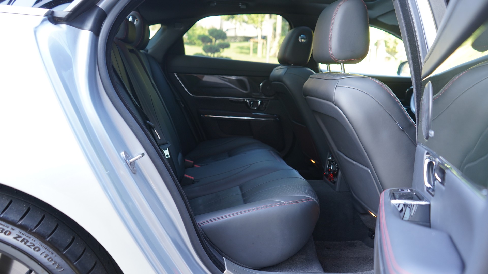 JAGUAR XJR 5.0 V8 S/C-image-28