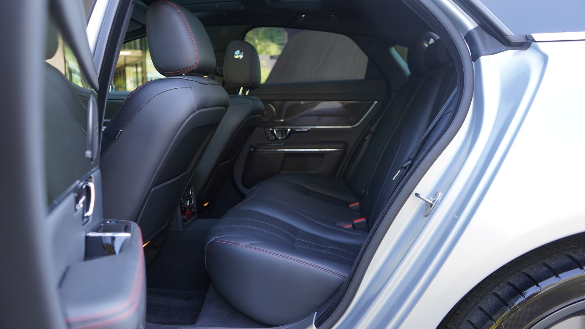 JAGUAR XJR 5.0 V8 S/C-image-23