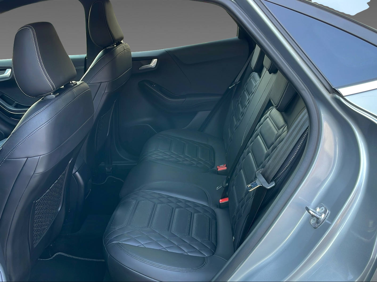 FORD Puma 1.0 EcoB Hybrid 155 ST-Line Vignale-image-8