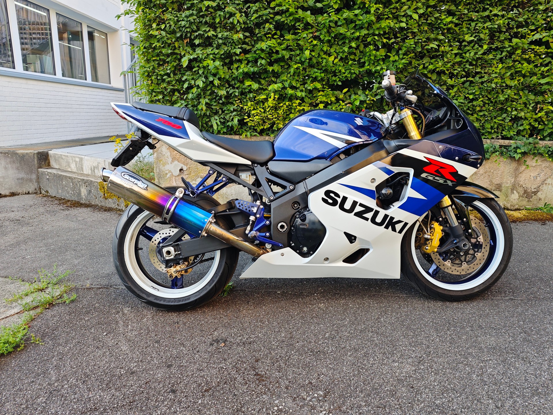 SUZUKI GSX-R 750 K4/K5