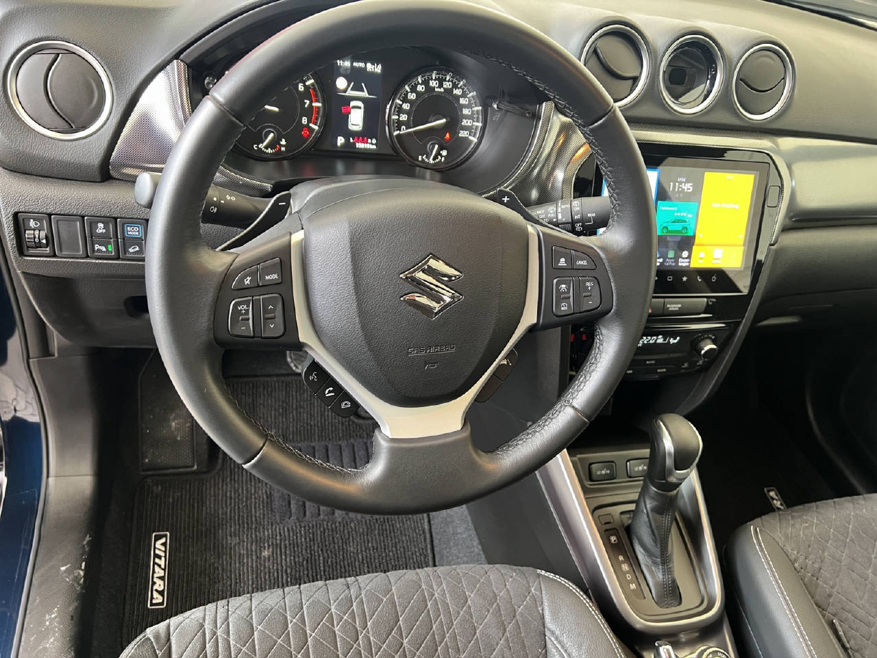 SUZUKI Vitara 1.5 AGS 4x4 Mild-Hybrid GLX Pano-image-12