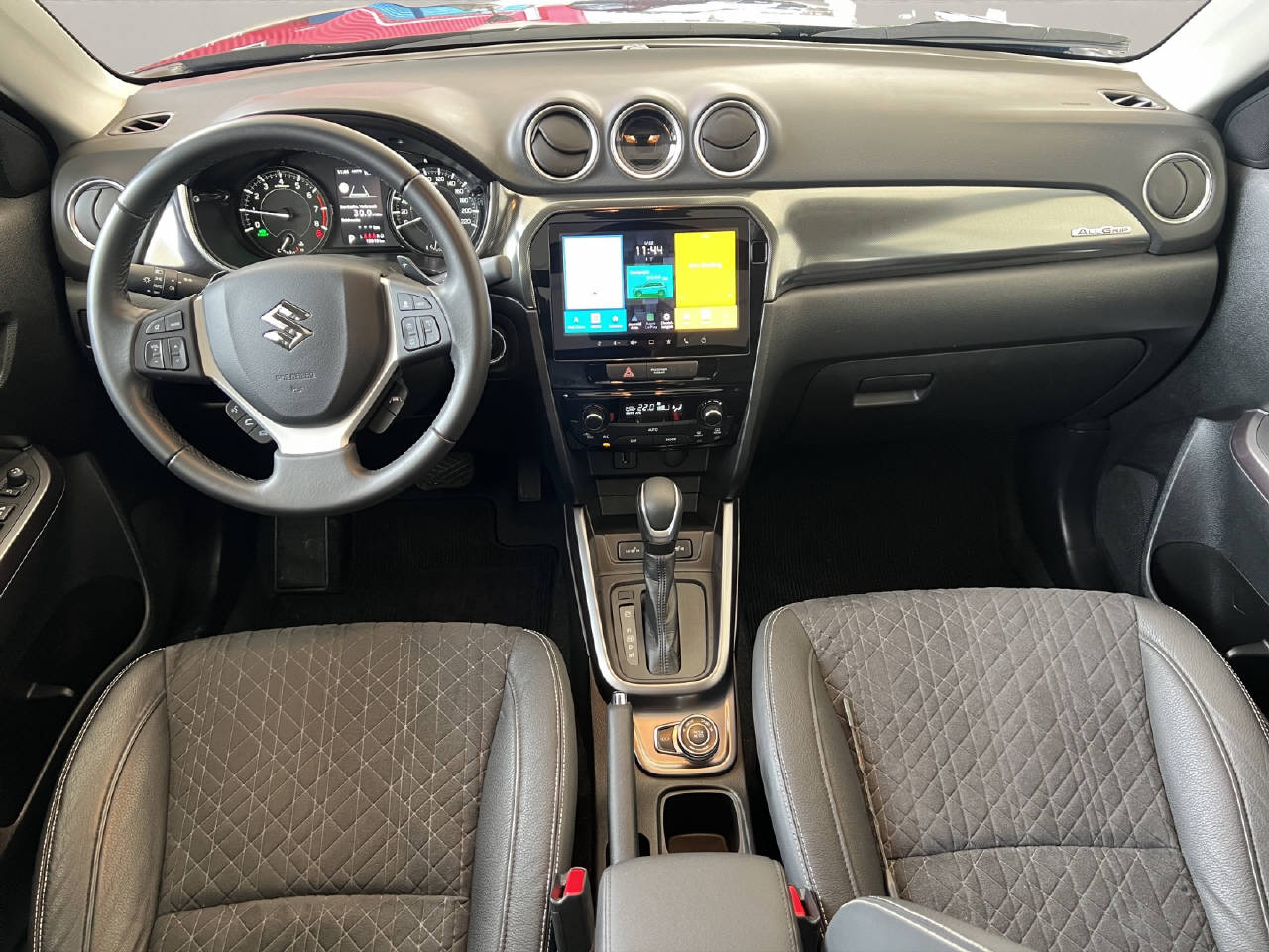 SUZUKI Vitara 1.5 AGS 4x4 Mild-Hybrid GLX Pano-image-11