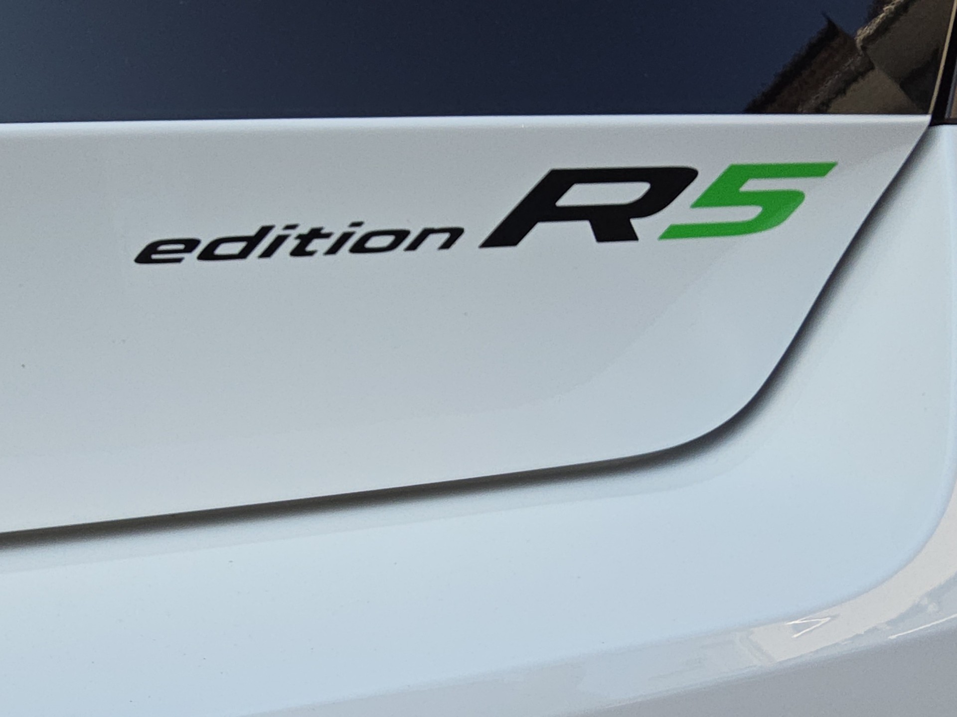 SKODA Fabia 1.4 TSI R5 DSG-image-13