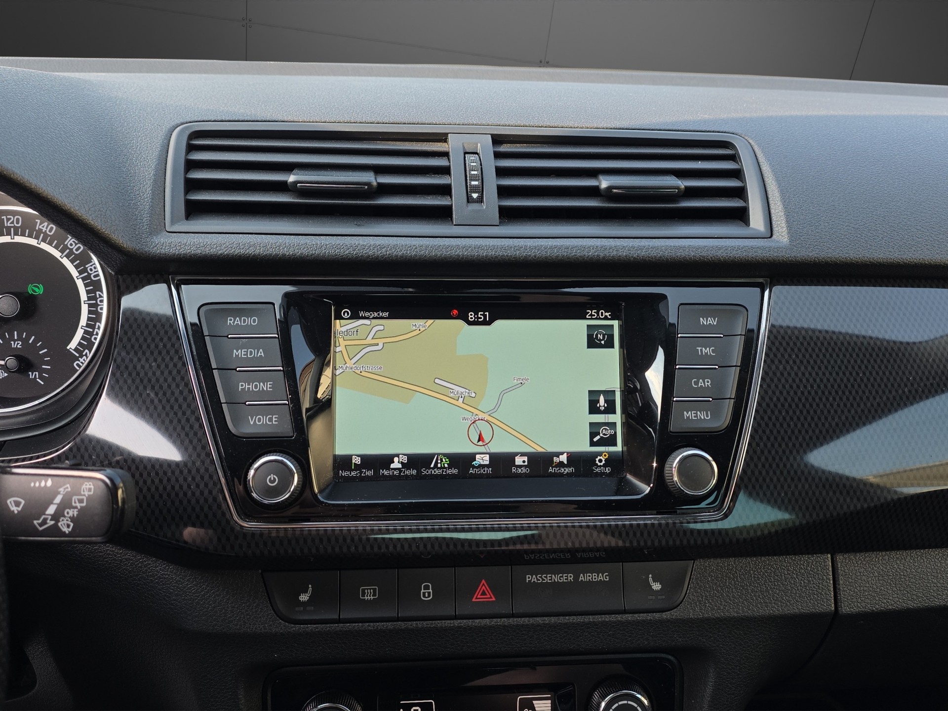 SKODA Fabia 1.4 TSI R5 DSG-image-10