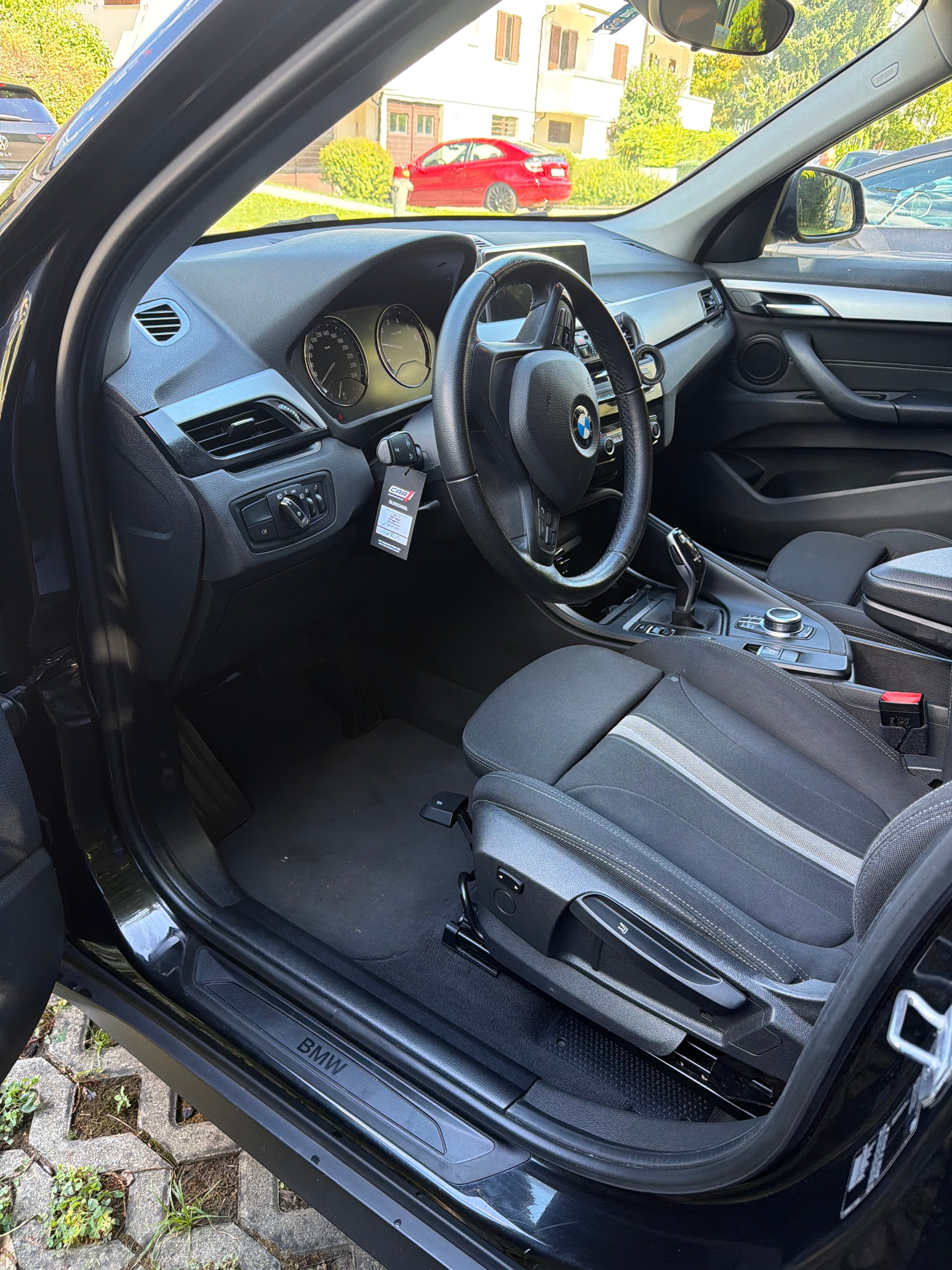 BMW X1 sDrive 18i Essential Edition Steptronic DSK/ FRISCH AB MFK. 31. 07. 2026. & SERVICE-image-10