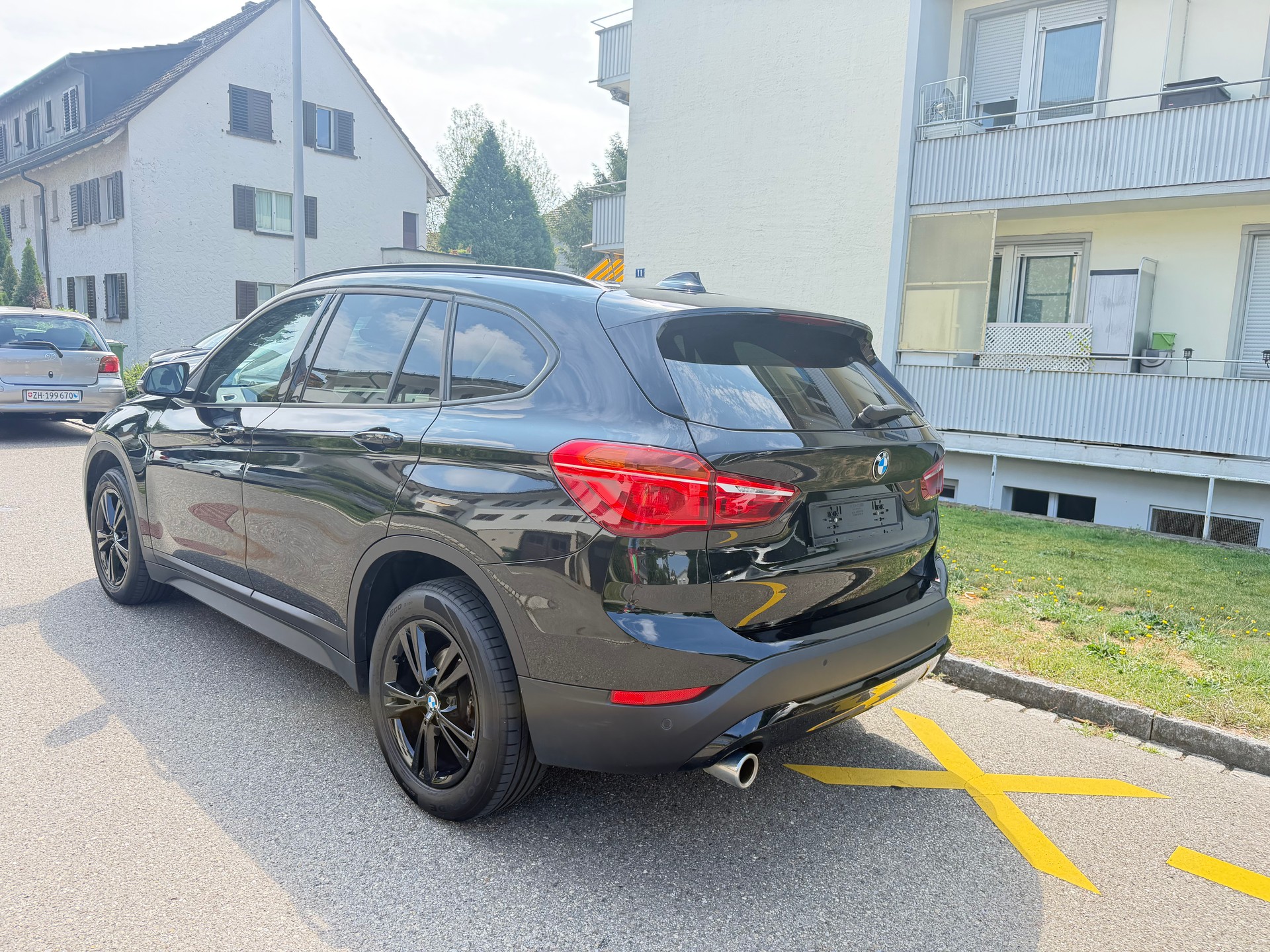 BMW X1 sDrive 18i Essential Edition Steptronic DSK/ FRISCH AB MFK. 31. 07. 2026. & SERVICE-image-3