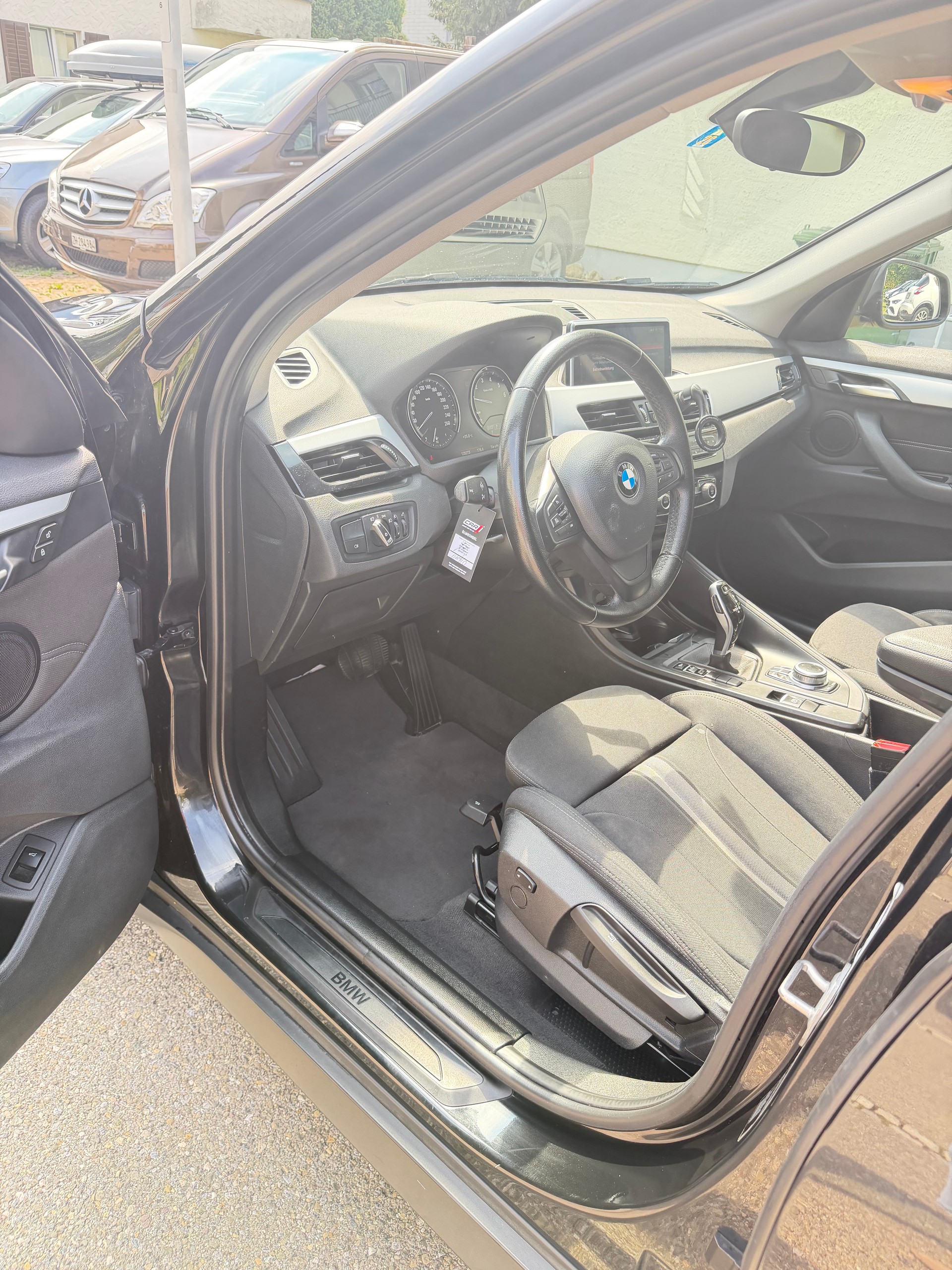 BMW X1 sDrive 18i Essential Edition Steptronic DSK/ FRISCH AB MFK. 31. 07. 2026. & SERVICE-image-12