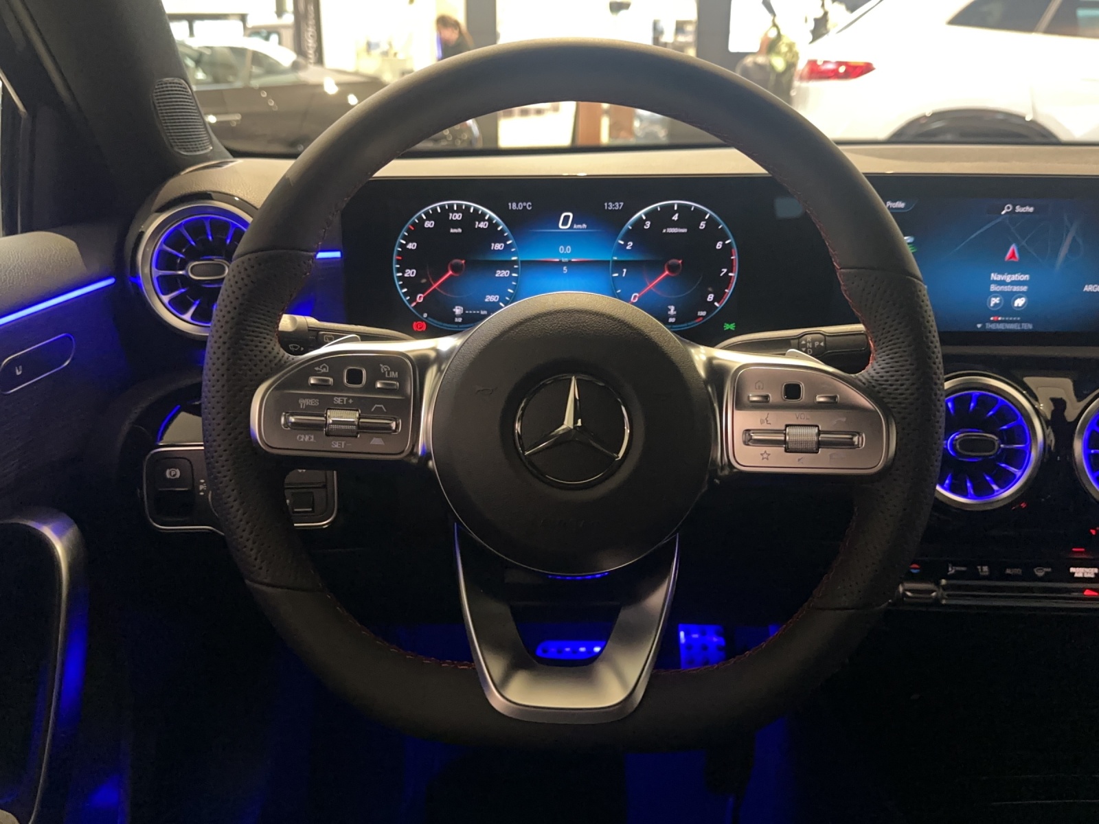 MERCEDES-BENZ A 180 Night Star AMG Line 7G-DCT-image-12