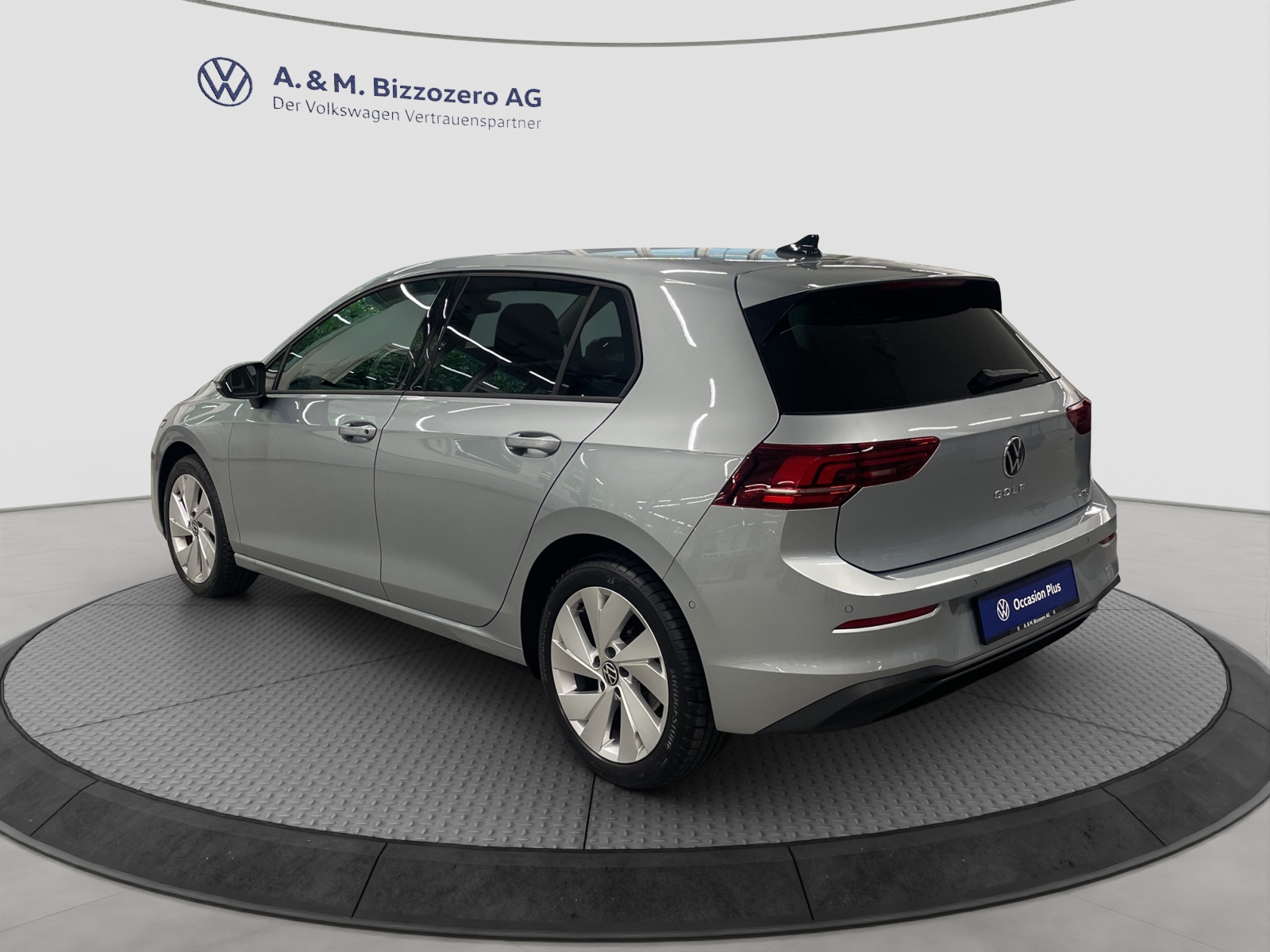 VW Golf 1.5 e TSI mHEV United DSG-image-2