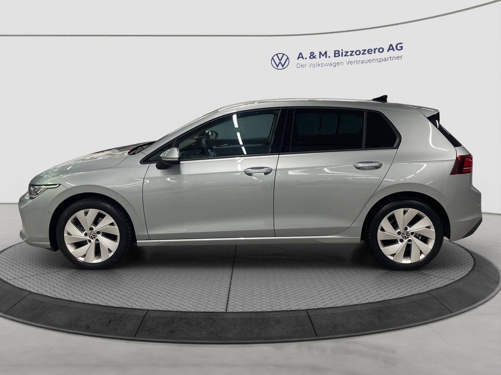 VW Golf 1.5 e TSI mHEV United DSG-image-1