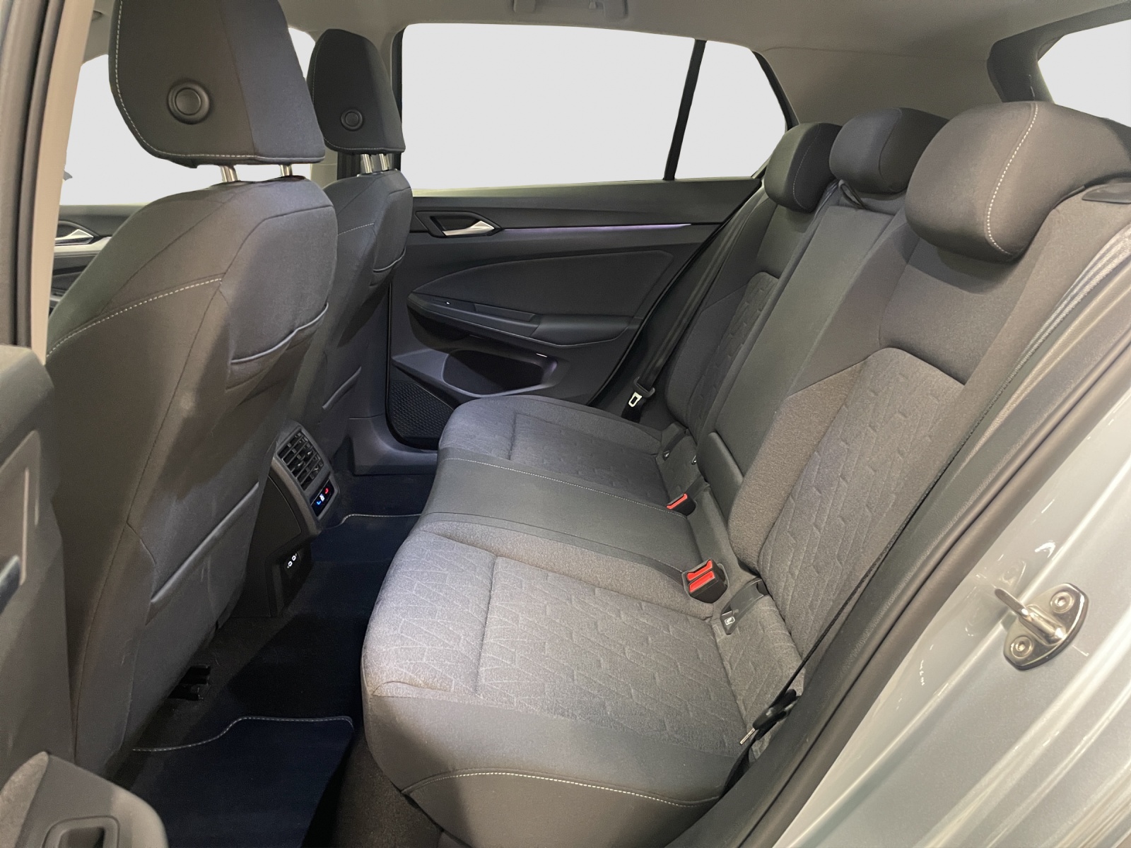 VW Golf 1.5 e TSI mHEV United DSG-image-12