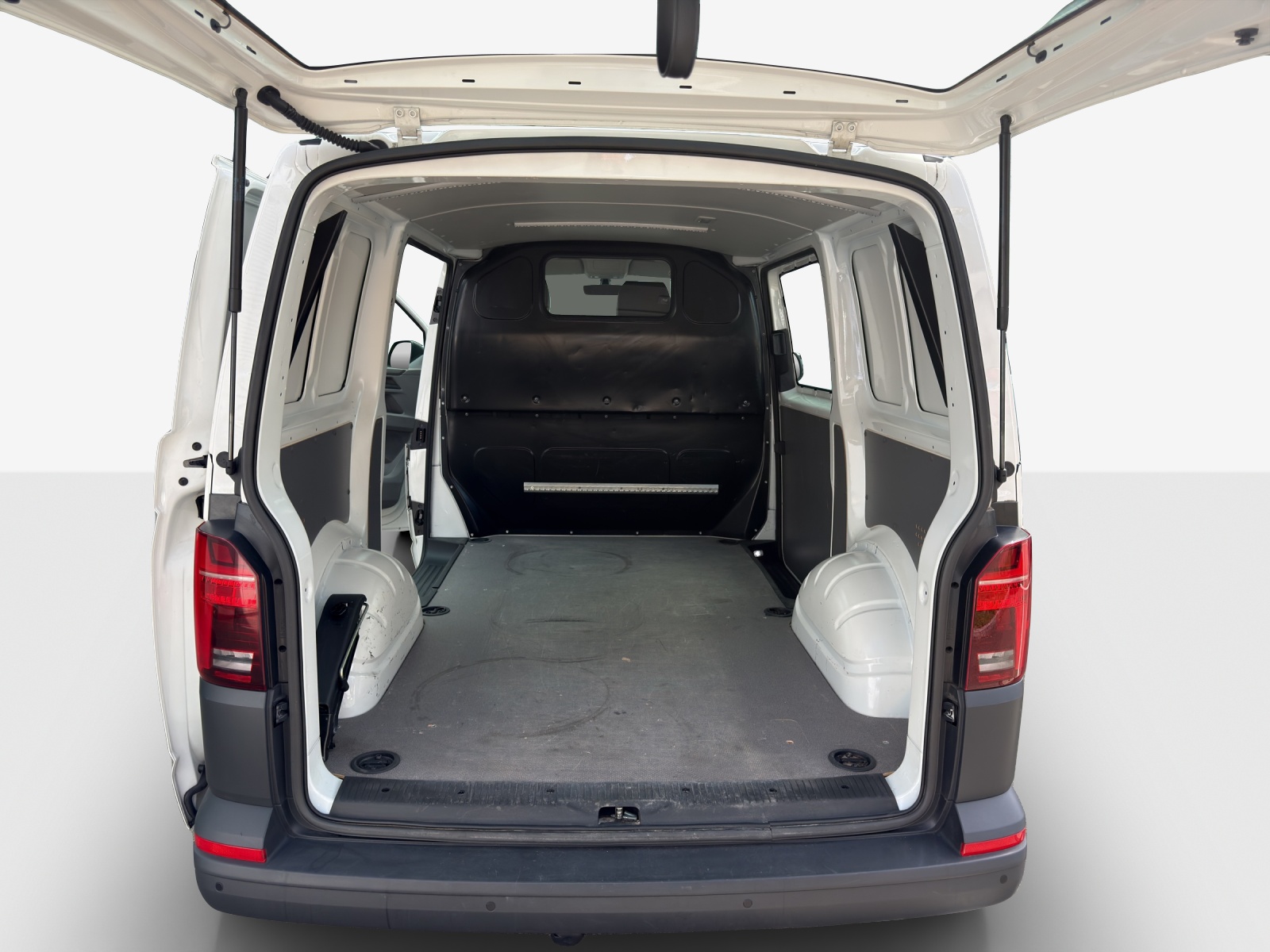 VW T6.1 2.0 TDI DSG-image-12