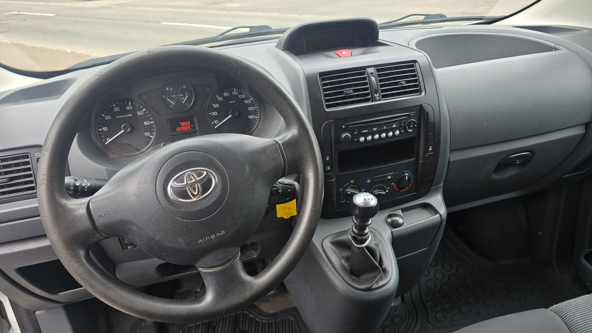 TOYOTA PROACE Van H1 LWB 2.0 D Terra-image-10