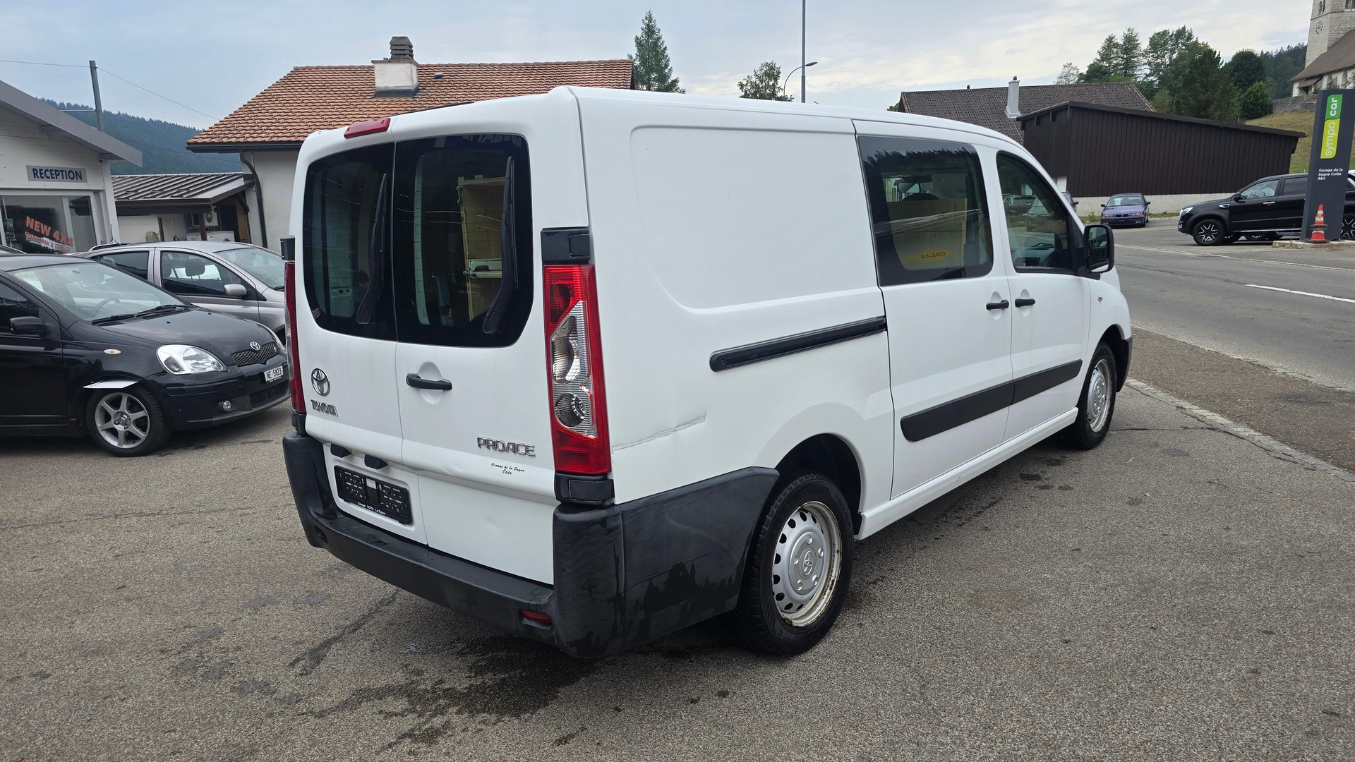 TOYOTA PROACE Van H1 LWB 2.0 D Terra-image-4