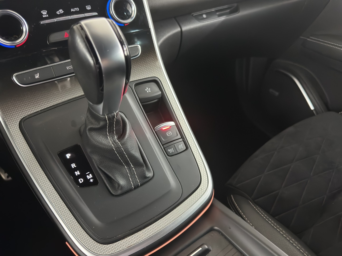 RENAULT Grand Scénic 1.3 16V Turbo Executive EDC-image-16