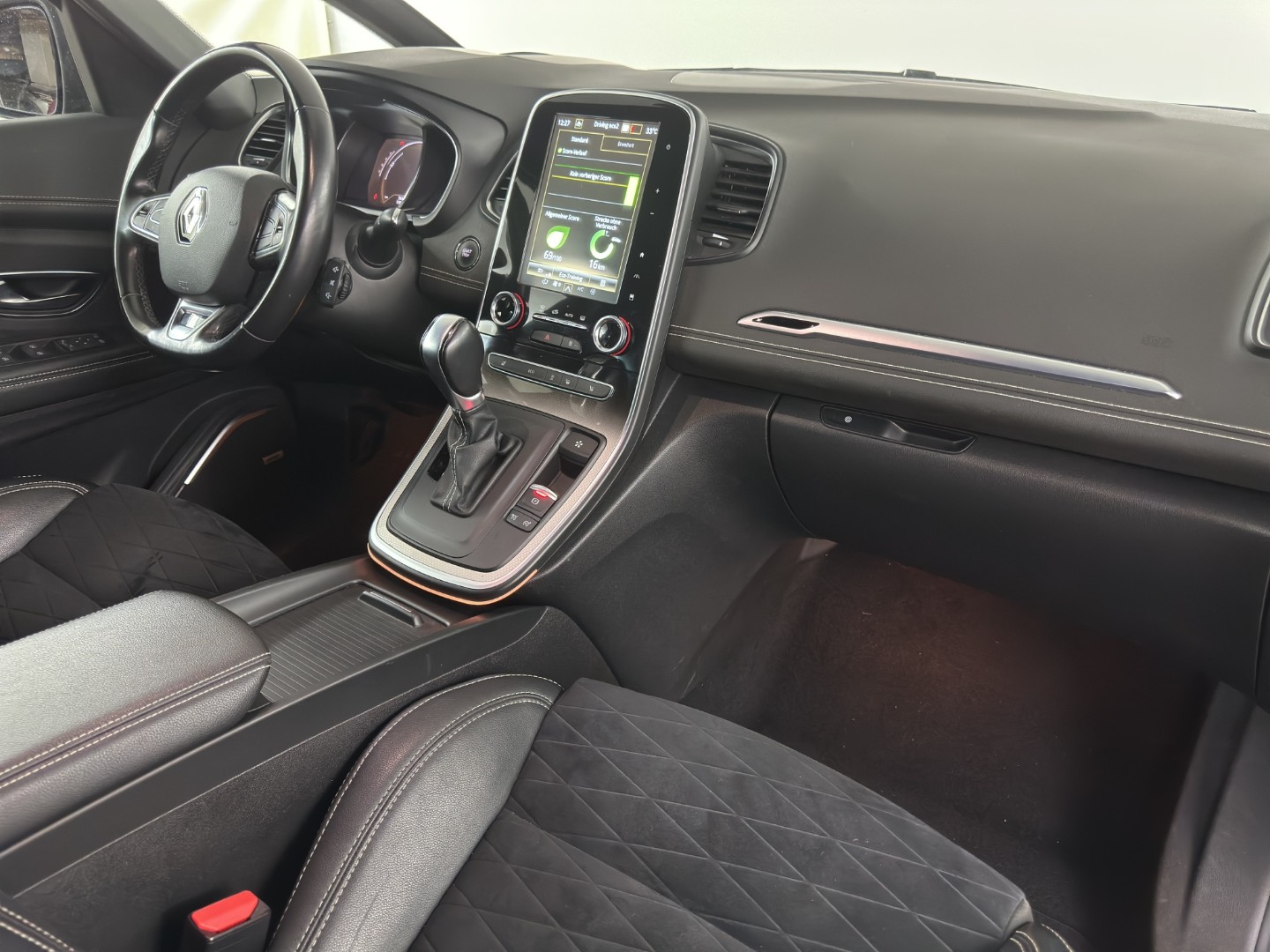 RENAULT Grand Scénic 1.3 16V Turbo Executive EDC-image-25