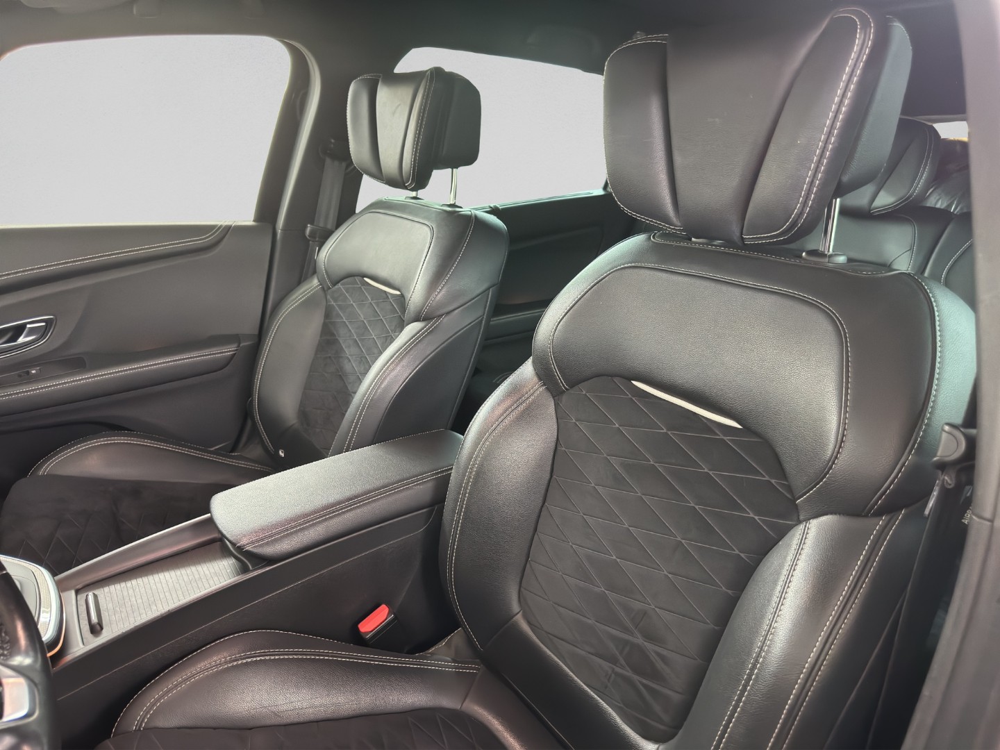 RENAULT Grand Scénic 1.3 16V Turbo Executive EDC-image-23