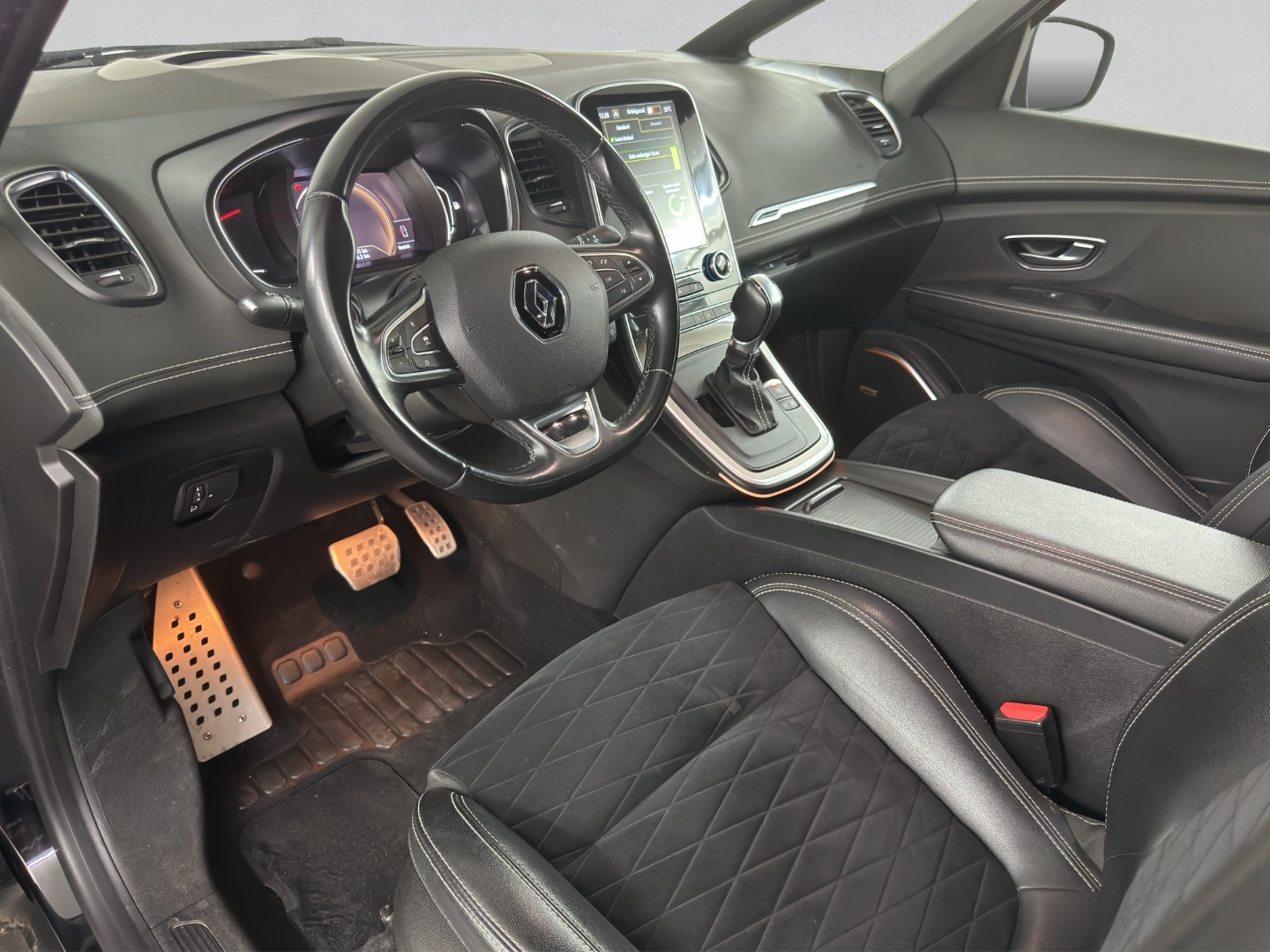 RENAULT Grand Scénic 1.3 16V Turbo Executive EDC-image-9