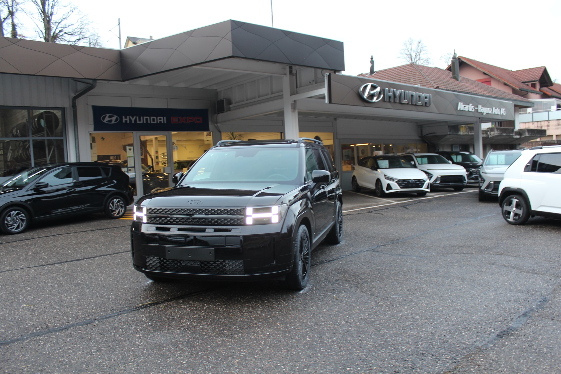 HYUNDAI Santa Fe 1.6 T-GDi HEV Calligraphy Swiss Ed. 4WD Automatic-image-0