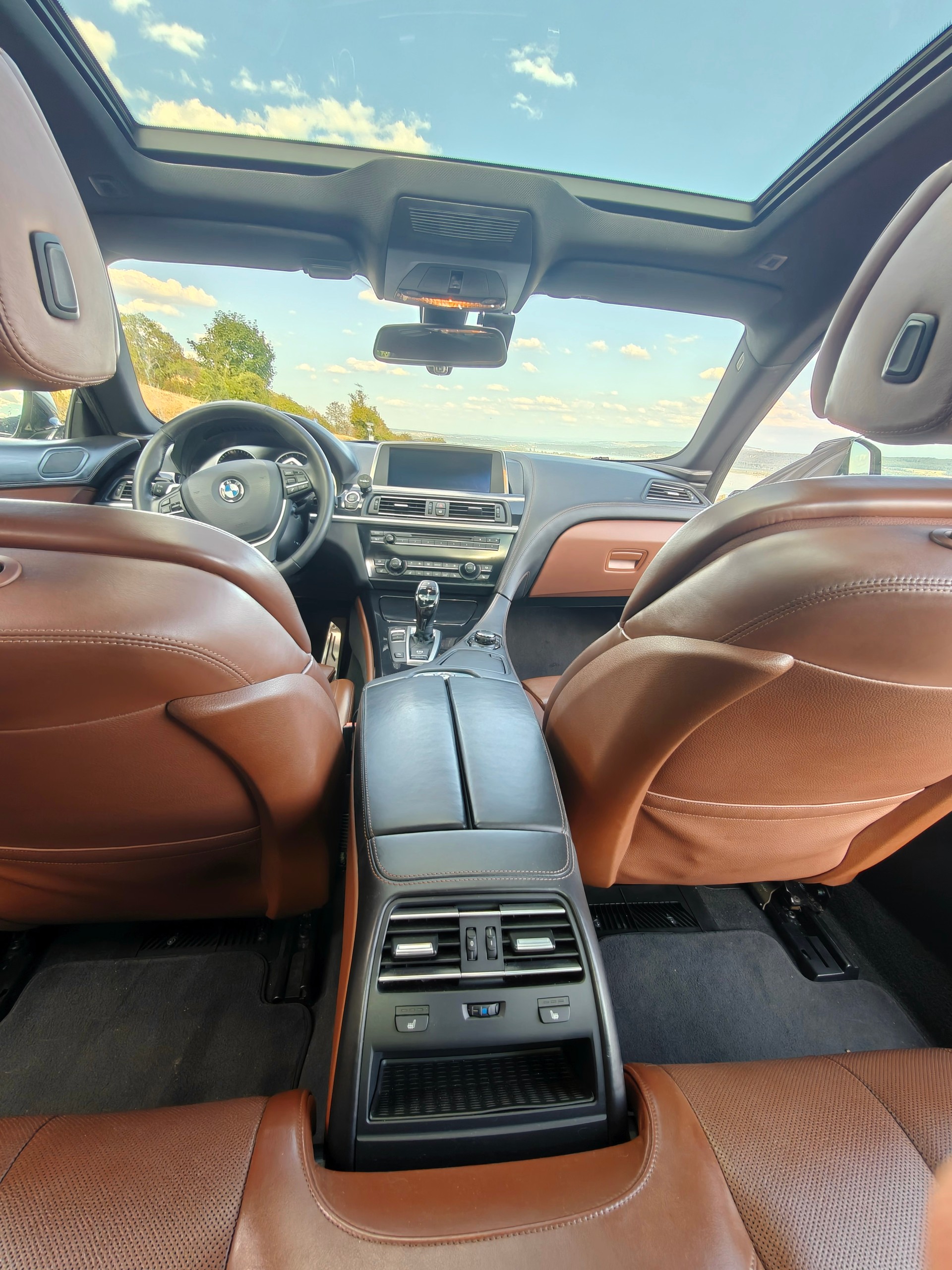BMW 640i-image-11
