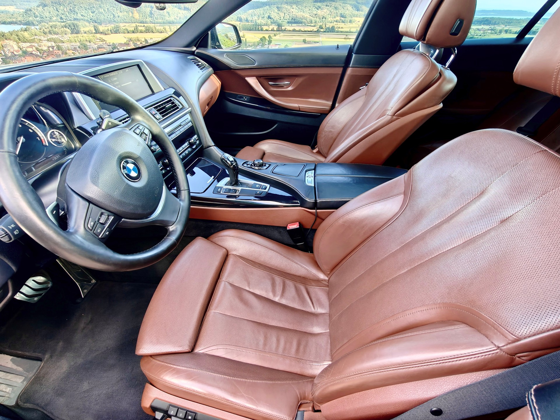 BMW 640i-image-13