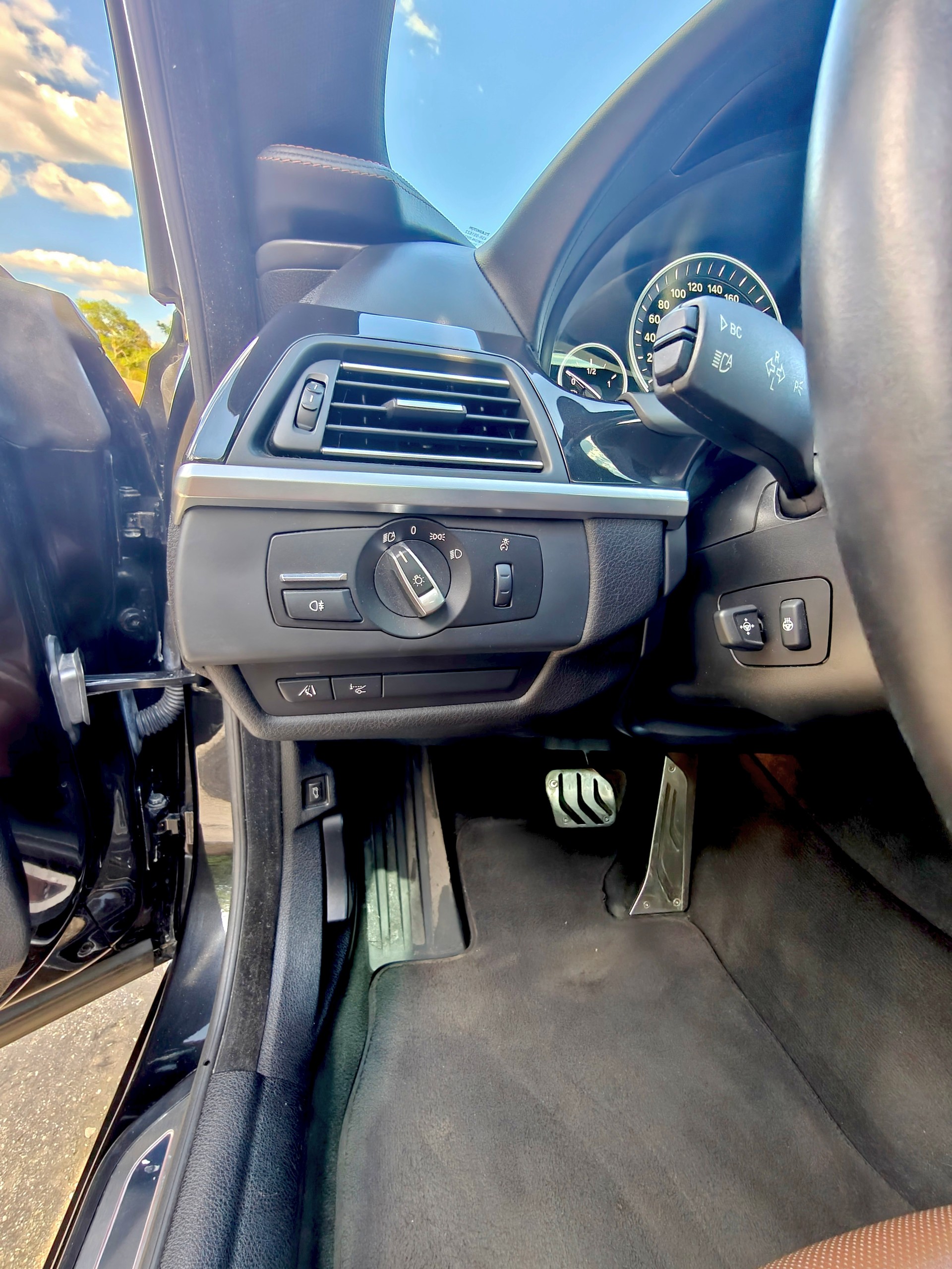 BMW 640i-image-14