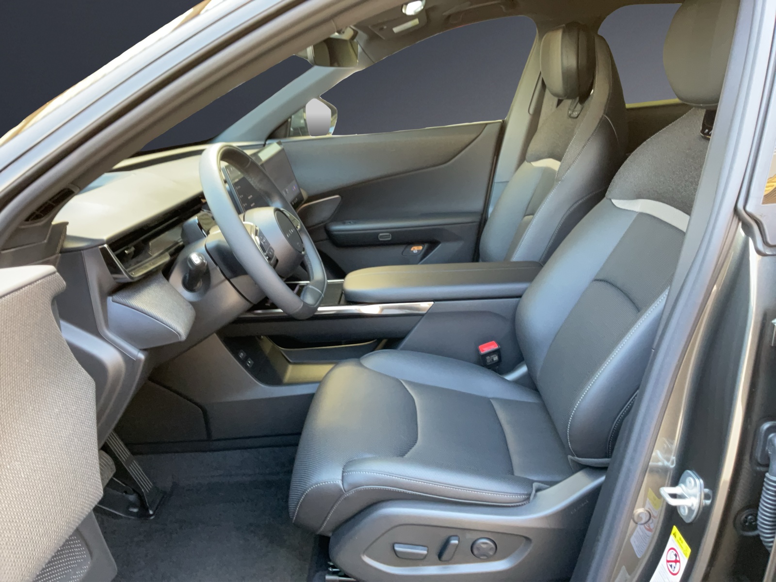 MAZDA CX-6e TAKUMI BK 21''-image-6