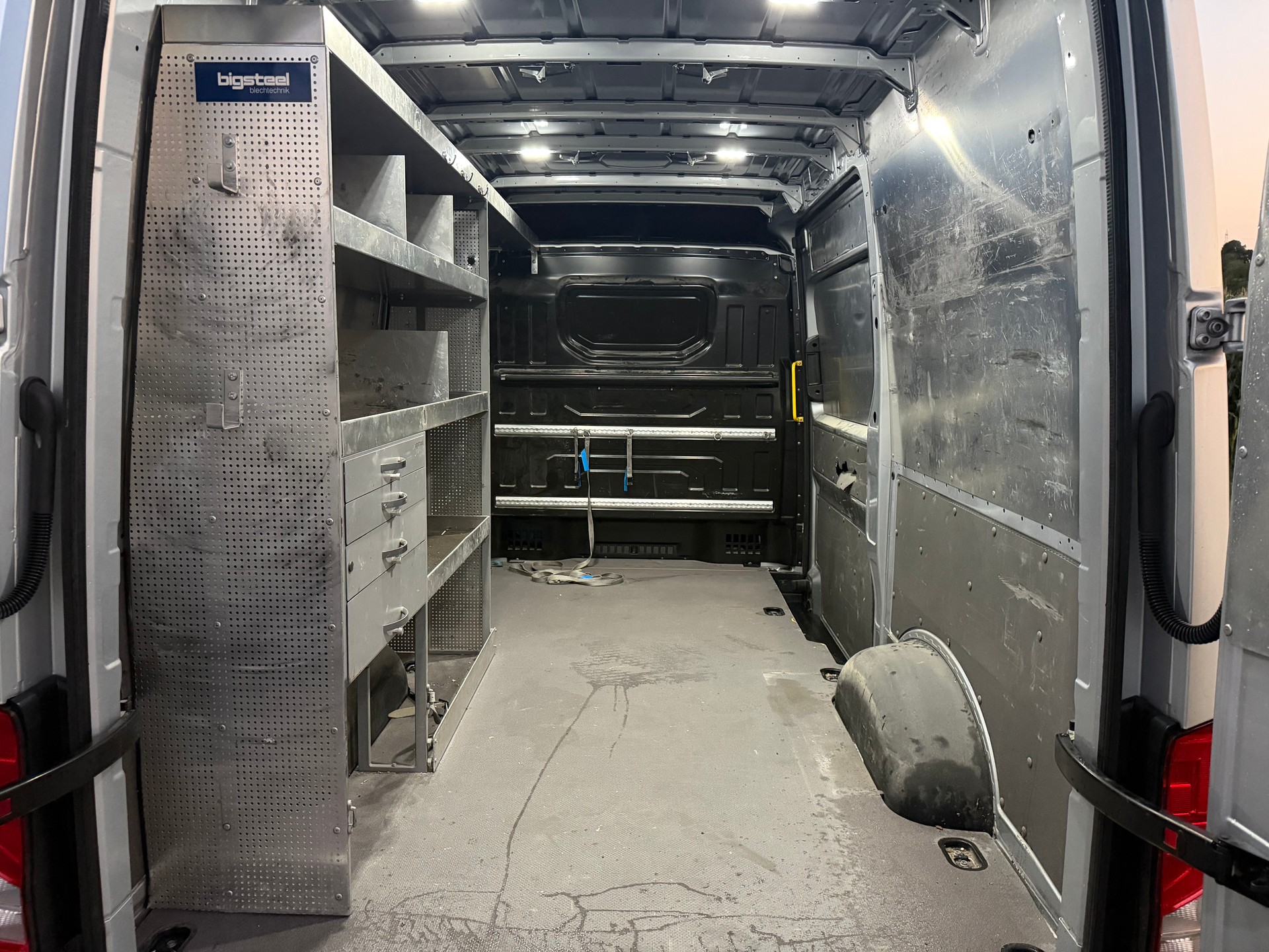 VW Crafter 35 2.0 BiTDI Entry L3 RWD-image-7