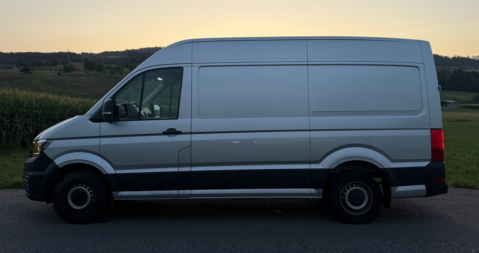 VW Crafter 35 2.0 BiTDI Entry L3 RWD-image-2