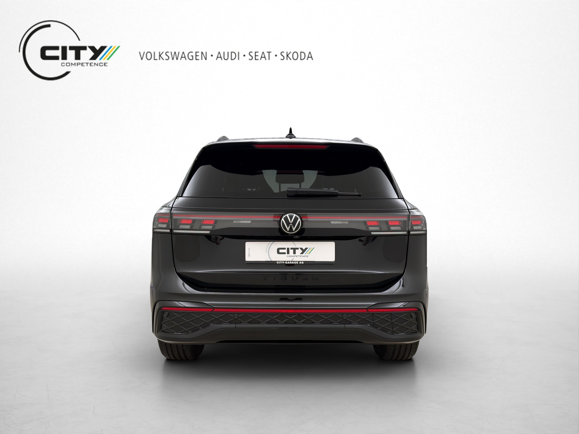 VW Tiguan 2.0 TSI R-Line DSG 4 motion-image-4
