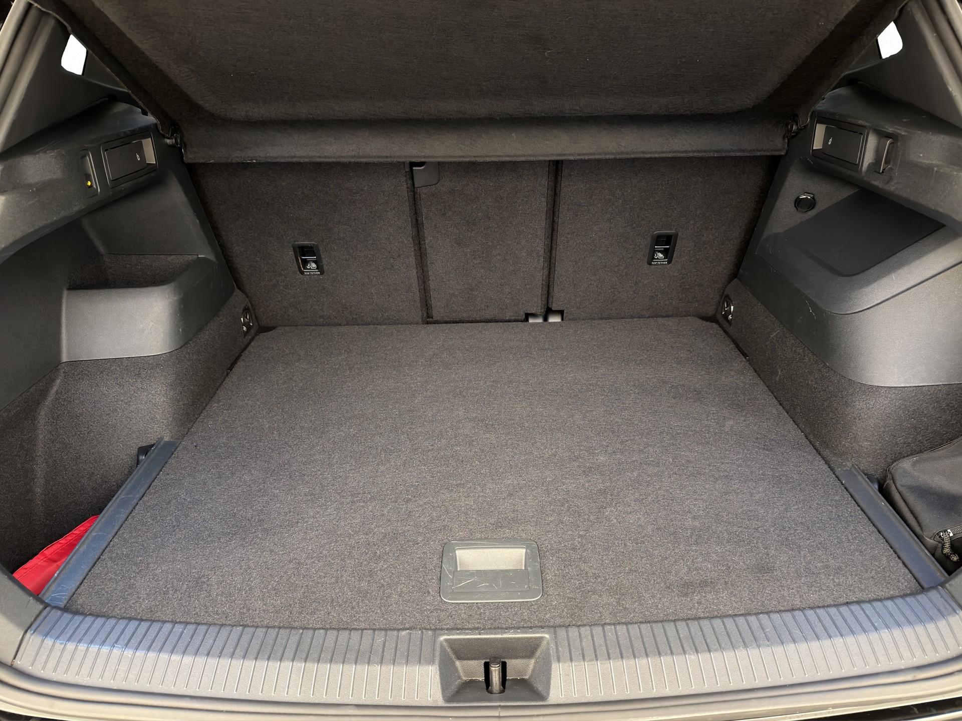 VW Tiguan 2.0 TSI R-Line DSG 4 motion-image-12